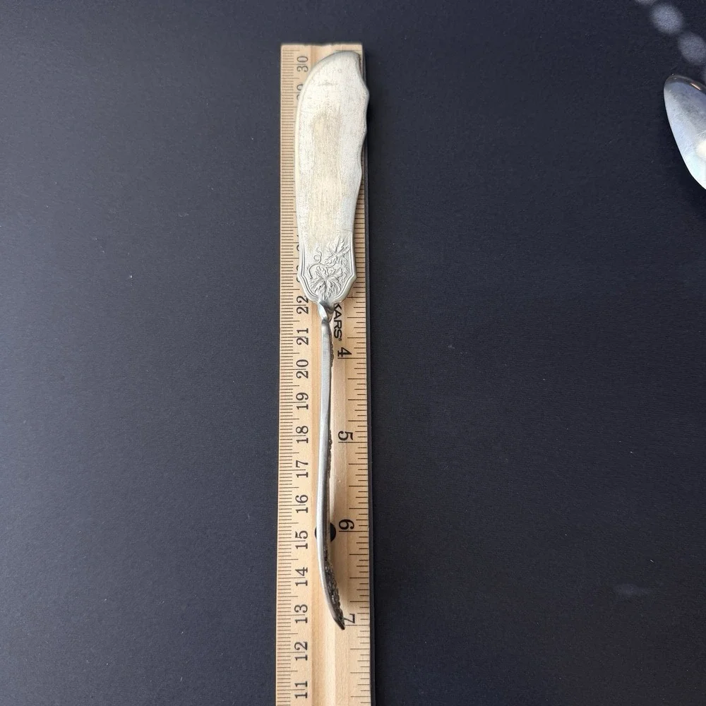 R.C. Co. Isabella Grape Fruit or Orange Spoons set 3 and Master Butter Knife